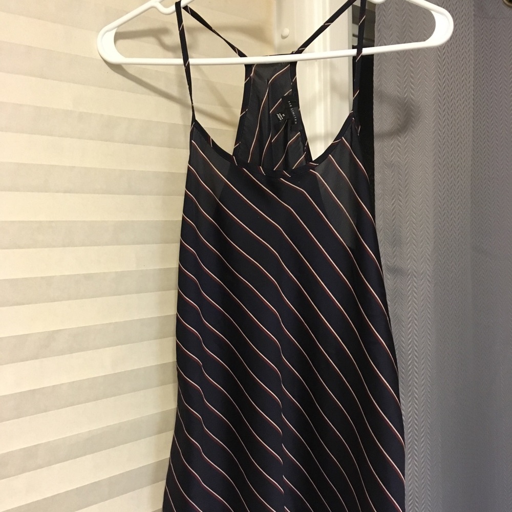 The Limited silk tank size m